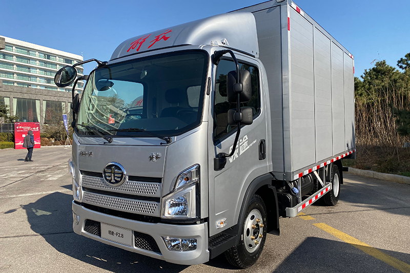 一汽解放輕卡 領(lǐng)途-ISF2.8 150馬力 4×2 國(guó)六 中體鋁合金廂式車(chē) 