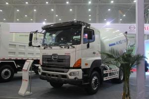 廣汽日野 700系列 350馬力 6X4 國(guó)五 4.7方混凝土攪拌車(chē)底盤(pán)(YC2250FS2PM5)