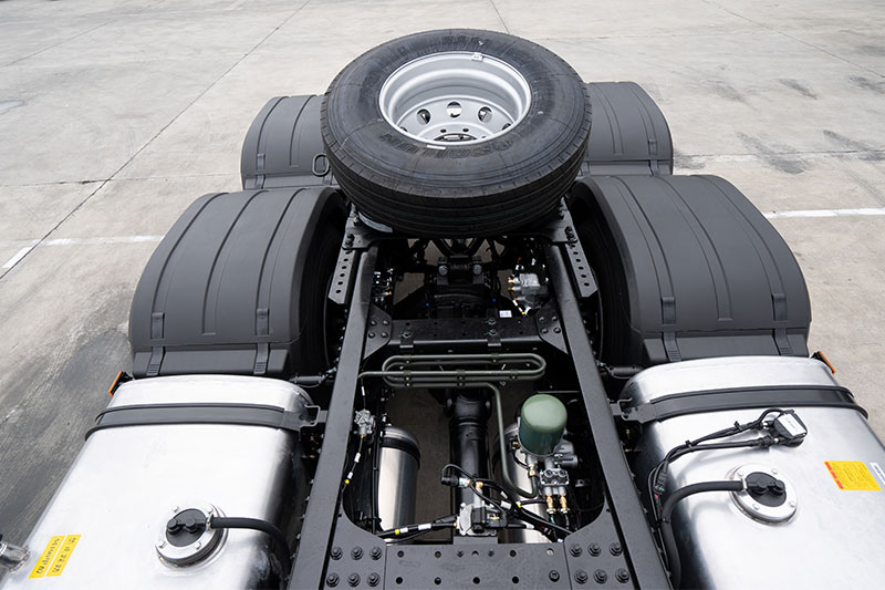 遠(yuǎn)程汽車 甲醇重卡 316kw 6×4 國六 牽引車(DNC4250GM6) 低速版本（帶限速89km/h）