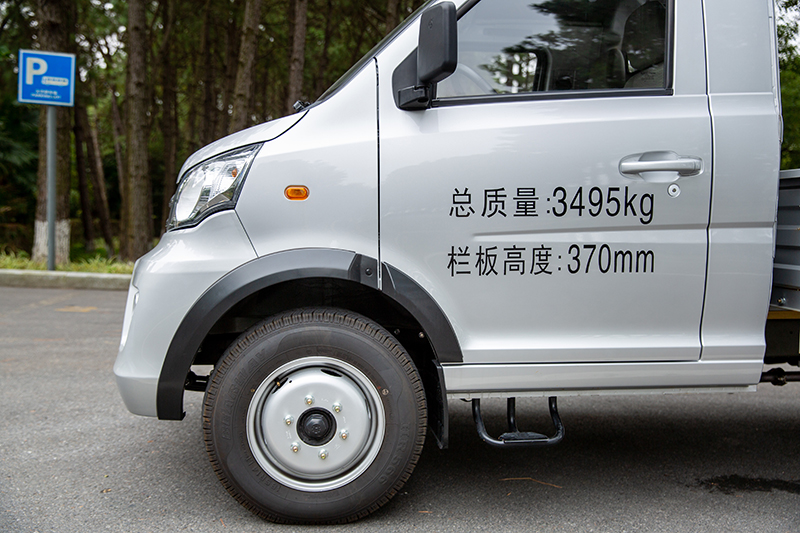 新龍馬汽車 啟騰N60 116馬力 4×2 國(guó)六 欄板載貨車 基本型（FJ1030BAC2）