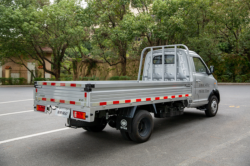 新龍馬汽車 啟騰N60 116馬力 4×2 國(guó)六 欄板載貨車 基本型（FJ1030BAC2）