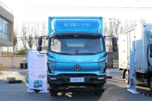 飛碟汽車 W7 220馬力 4×2 國六 5.2米排半廂式載貨車(FD5180XXYP78K6-1)