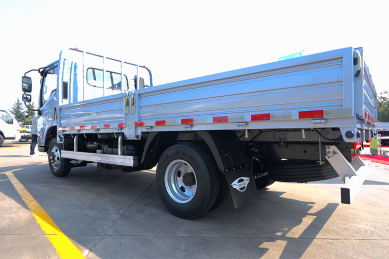福田時(shí)代 領(lǐng)航M5 152馬力 4×2 國六 載貨車（LVBV3JBB1NE155381）福田時(shí)代 領(lǐng)航M5 152馬力 4×2 國六 載貨車（LVBV3JBB1NE155381）