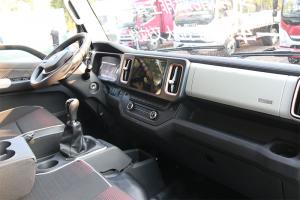 福田奧鈴 M卡 136馬力 4×2 國(guó)六 雙排載貨車(chē)