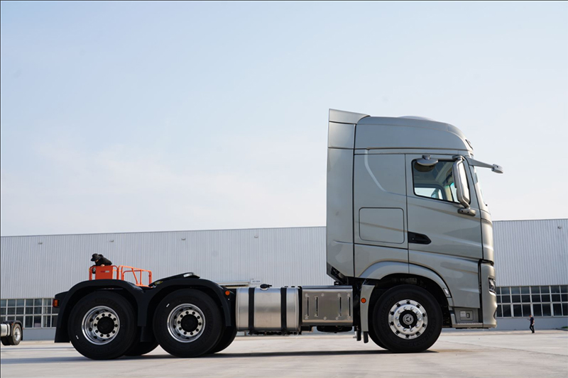北京重卡 復(fù)興 580馬力 6×4 國六 牽引車 冷鏈運輸版（BJ4250D6CP-01）