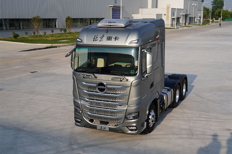 北京重卡 復(fù)興 580馬力 6×4 國六 牽引車 冷鏈運輸版（BJ4250D6CP-01）