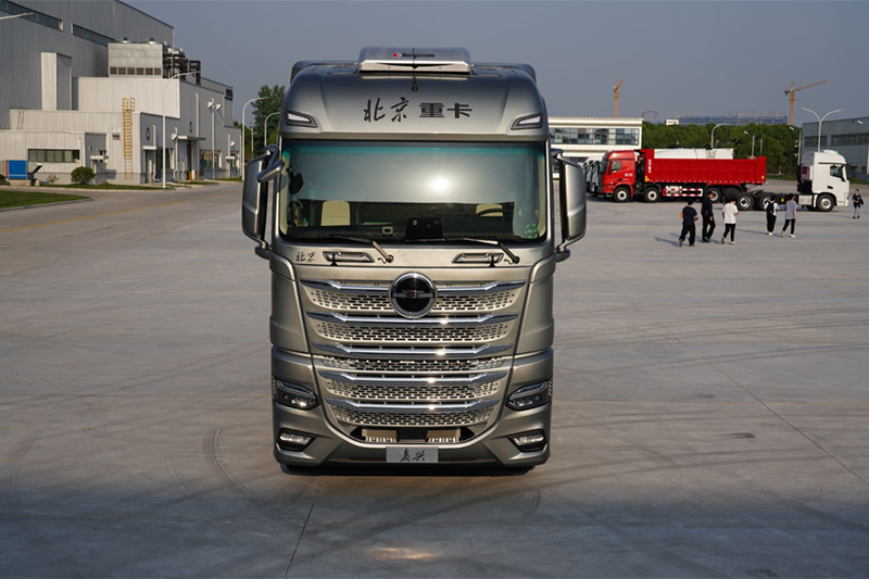 北京重卡 復(fù)興 580馬力 6×4 國六 牽引車 冷鏈運輸版（BJ4250D6CP-01）