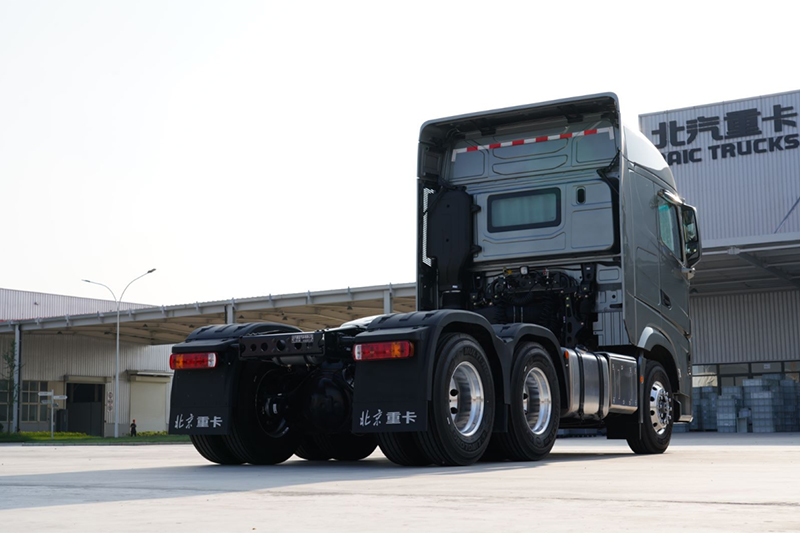 北京重卡 復(fù)興 580馬力 6×4 國六 牽引車 冷鏈運輸版（BJ4250D6CP-01）