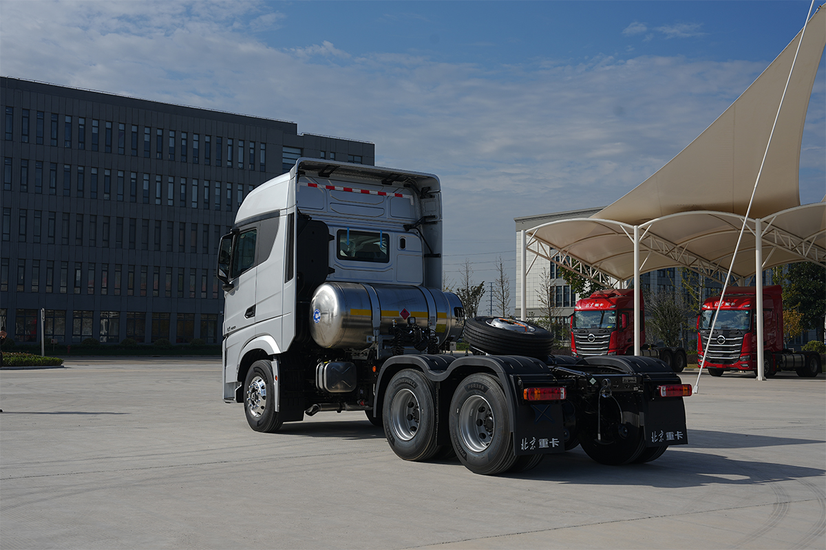 北京重卡 追夢 500馬力 6×4 國六 LNG 牽引車 砂石料運輸版（BJ4250G6CP）