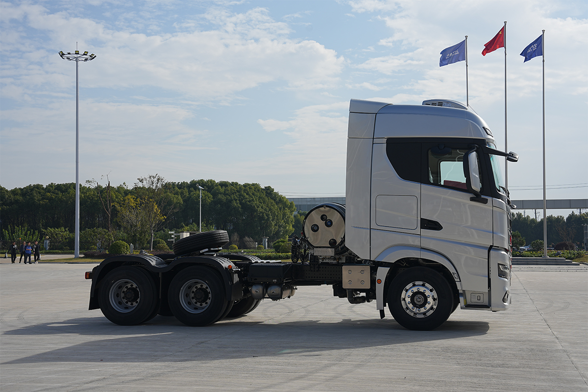 北京重卡 追夢 500馬力 6×4 國六 LNG 牽引車 砂石料運輸版（BJ4250G6CP）