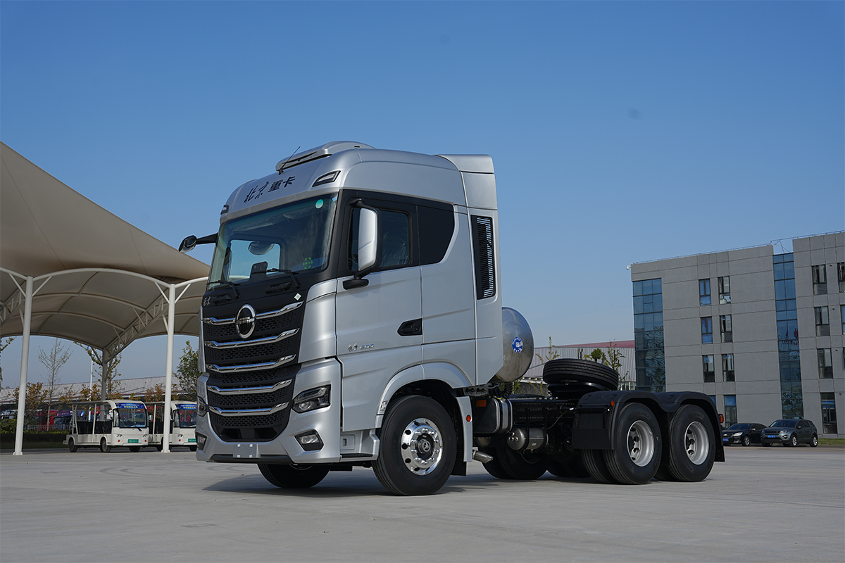 北京重卡 追夢 500馬力 6×4 國六 LNG 牽引車 砂石料運輸版（BJ4250G6CP）