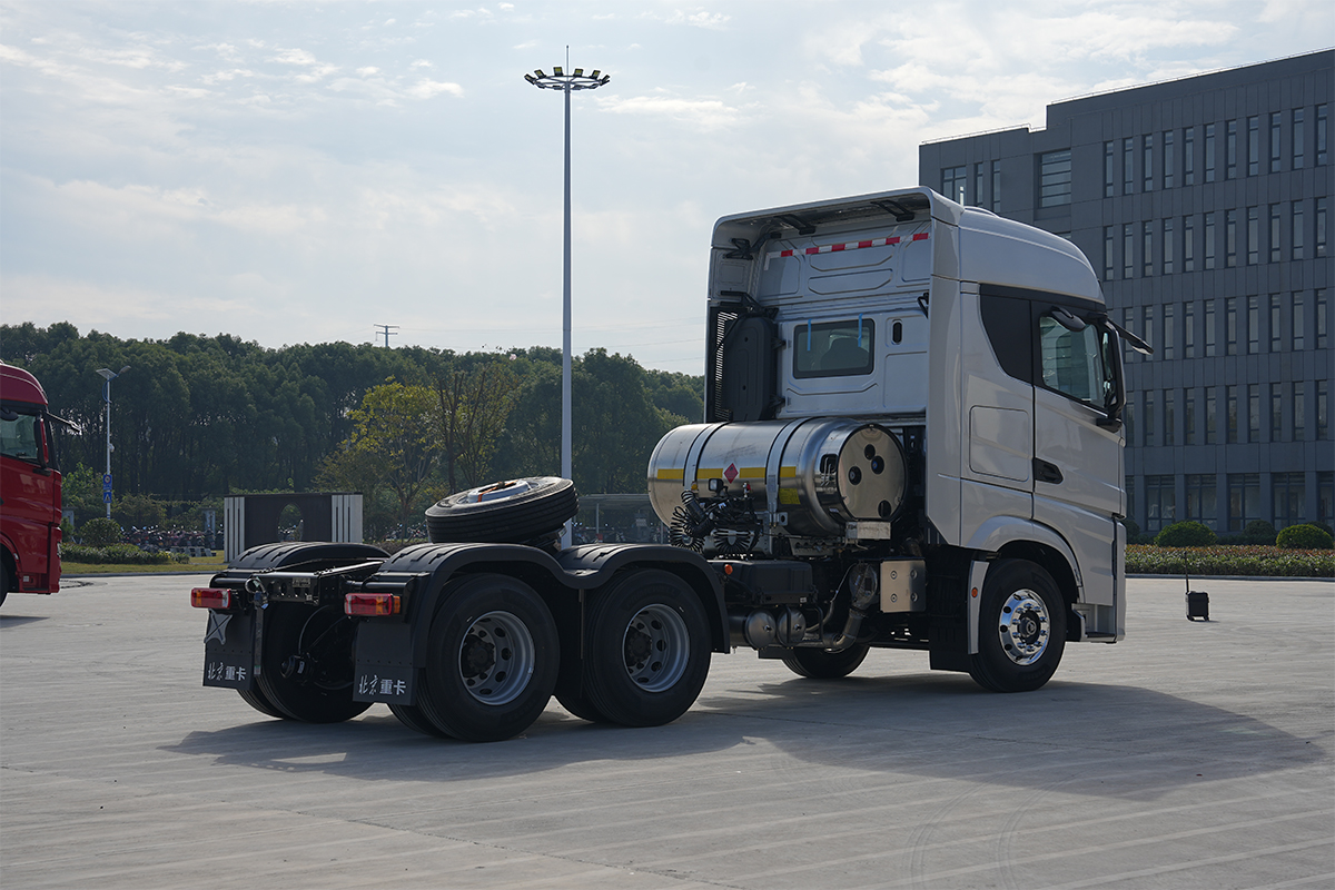北京重卡 追夢 500馬力 6×4 國六 LNG 牽引車 砂石料運輸版（BJ4250G6CP）