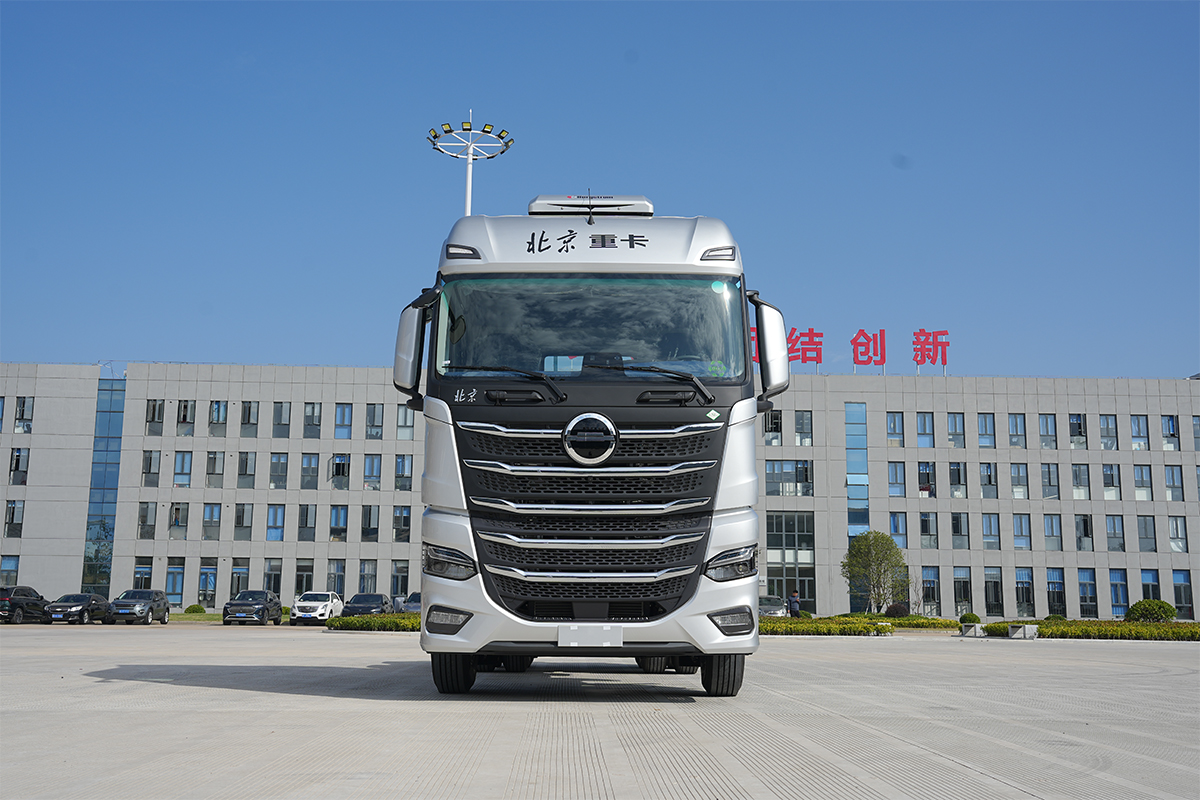 北京重卡 追夢 500馬力 6×4 國六 LNG 牽引車 砂石料運輸版（BJ4250G6CP）