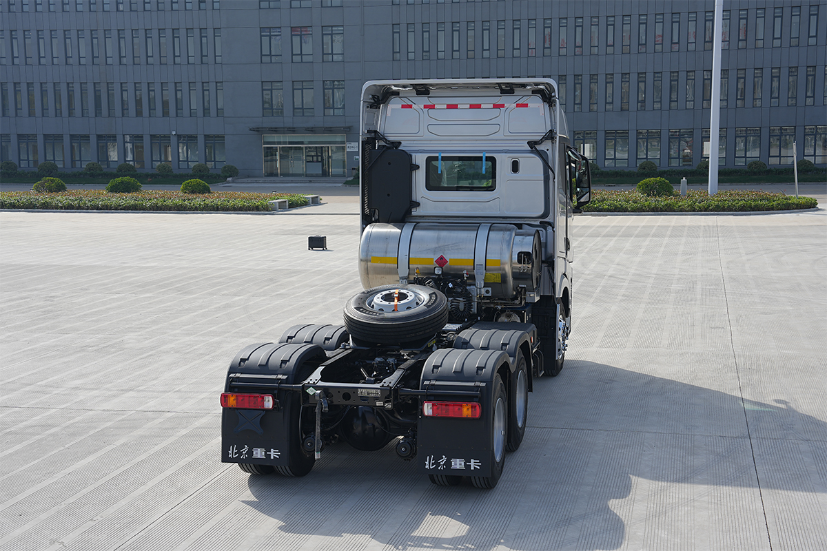 北京重卡 追夢 500馬力 6×4 國六 LNG 牽引車 砂石料運輸版（BJ4250G6CP）