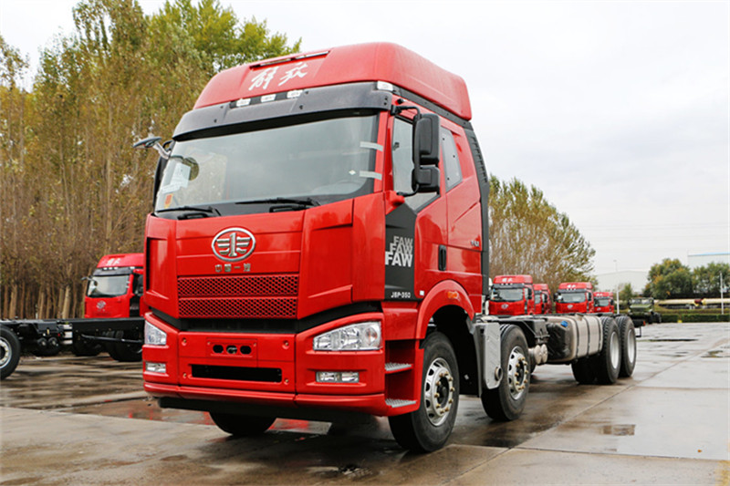 一汽解放 J6P重卡 復(fù)合型 390馬力 8X4 9.5米 國(guó)五廂式載貨車(chē)(CA5310XXYP66K2L7T4E5)