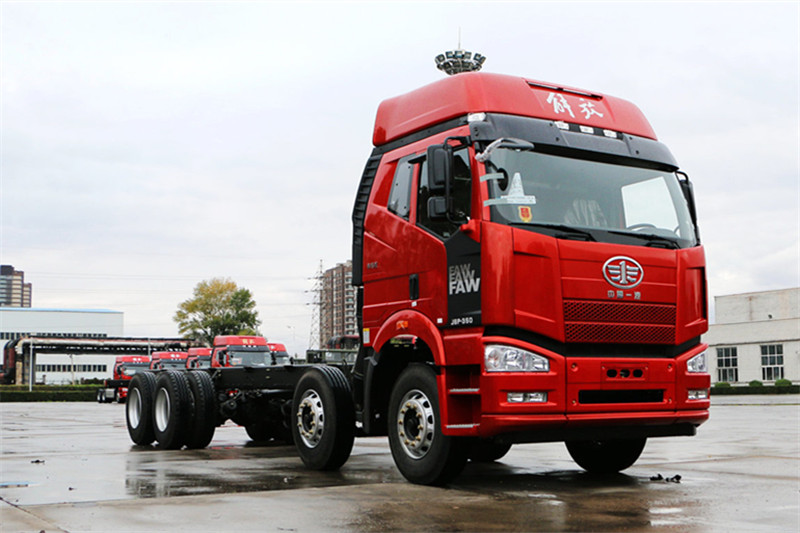 一汽解放 J6P重卡 復(fù)合型 390馬力 8X4 9.5米 國(guó)五廂式載貨車(chē)(CA5310XXYP66K2L7T4E5)
