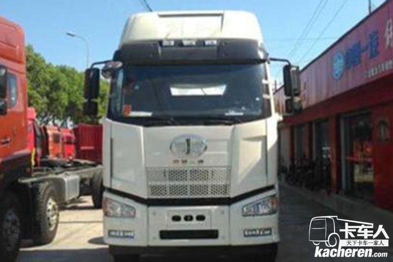 一汽解放 J6P重卡 280馬力 6X2 9.5米 國五載貨車底盤(后隨動(dòng)橋)(CA5250XXYP63K1L6T2E5)