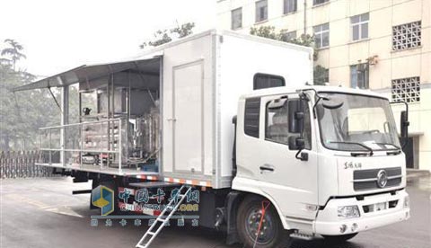 國(guó)內(nèi)首款救災(zāi)水凈化多功能車(chē)東風(fēng)專用造