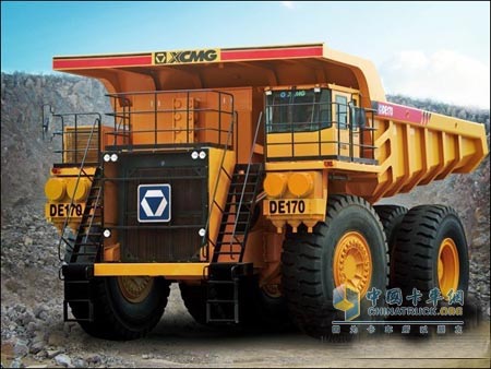 重慶大江工業(yè)公司“邁克”品牌車橋被安裝在徐工礦用自卸車上