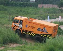 超級(jí)卡賽考驗(yàn)“黃金”賽車