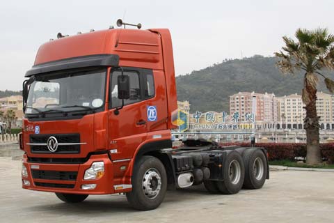 搭載ZF AMT變速箱的東風天龍牽引車