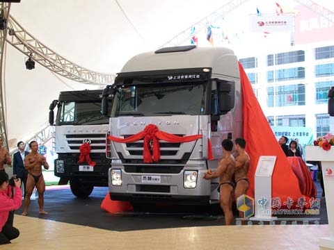 上汽依維柯紅巖杰獅輕量化車