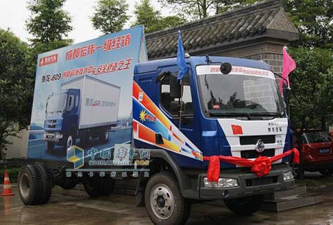 東風柳汽乘龍609安全萬里行蓉城記