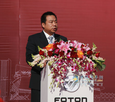 福田汽車大客戶業(yè)務(wù)總監(jiān)、營(yíng)銷公司黨委書記陳桂祥