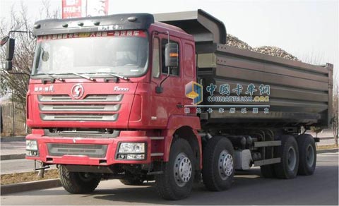 陜汽新款輕量化德龍F3000 8×4公路自卸車