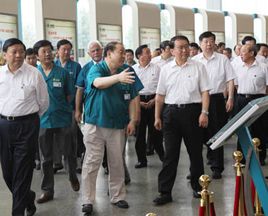 李長春：希望中國重汽做世界重卡前三名
