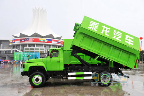 由東風柳汽柳州延龍改裝而成的運輸車