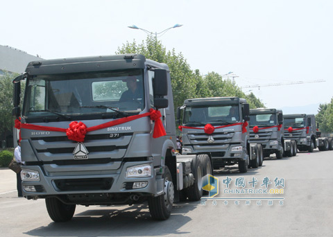 中國重汽2011年出口非洲1500輛車發(fā)車