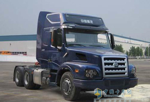 中國(guó)重汽威濼高頂6×4牽引車
