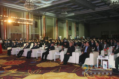 2012陜汽商務(wù)年會(huì)實(shí)現(xiàn)大團(tuán)圓