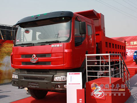參加零首付活動(dòng)車型東風(fēng)柳汽霸龍507   6*4驅(qū)動(dòng)   自卸車