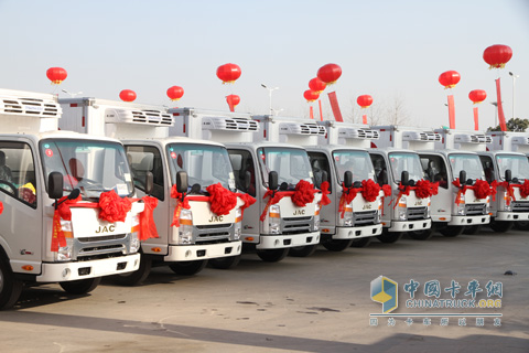 江淮帥鈴輕卡批量交付用戶