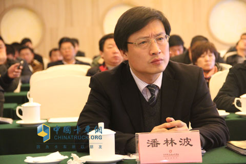 福田汽車長(zhǎng)沙汽車廠副廠長(zhǎng)　營(yíng)銷經(jīng)理潘林波